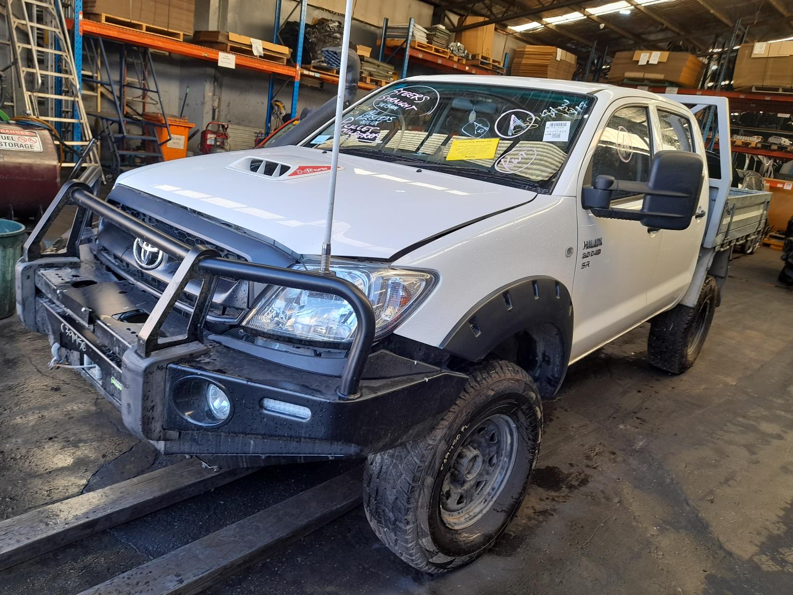 View Auto part Left Headlamp Toyota Hilux 2011