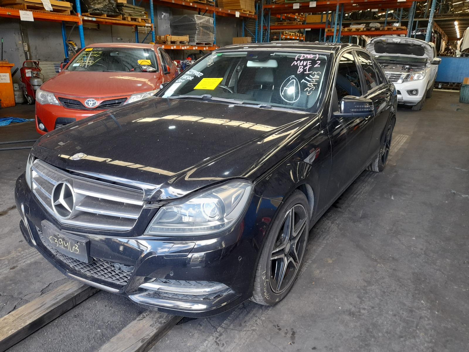 View Auto part Right Indicator/Fog/Side Mercedes C Class 2013