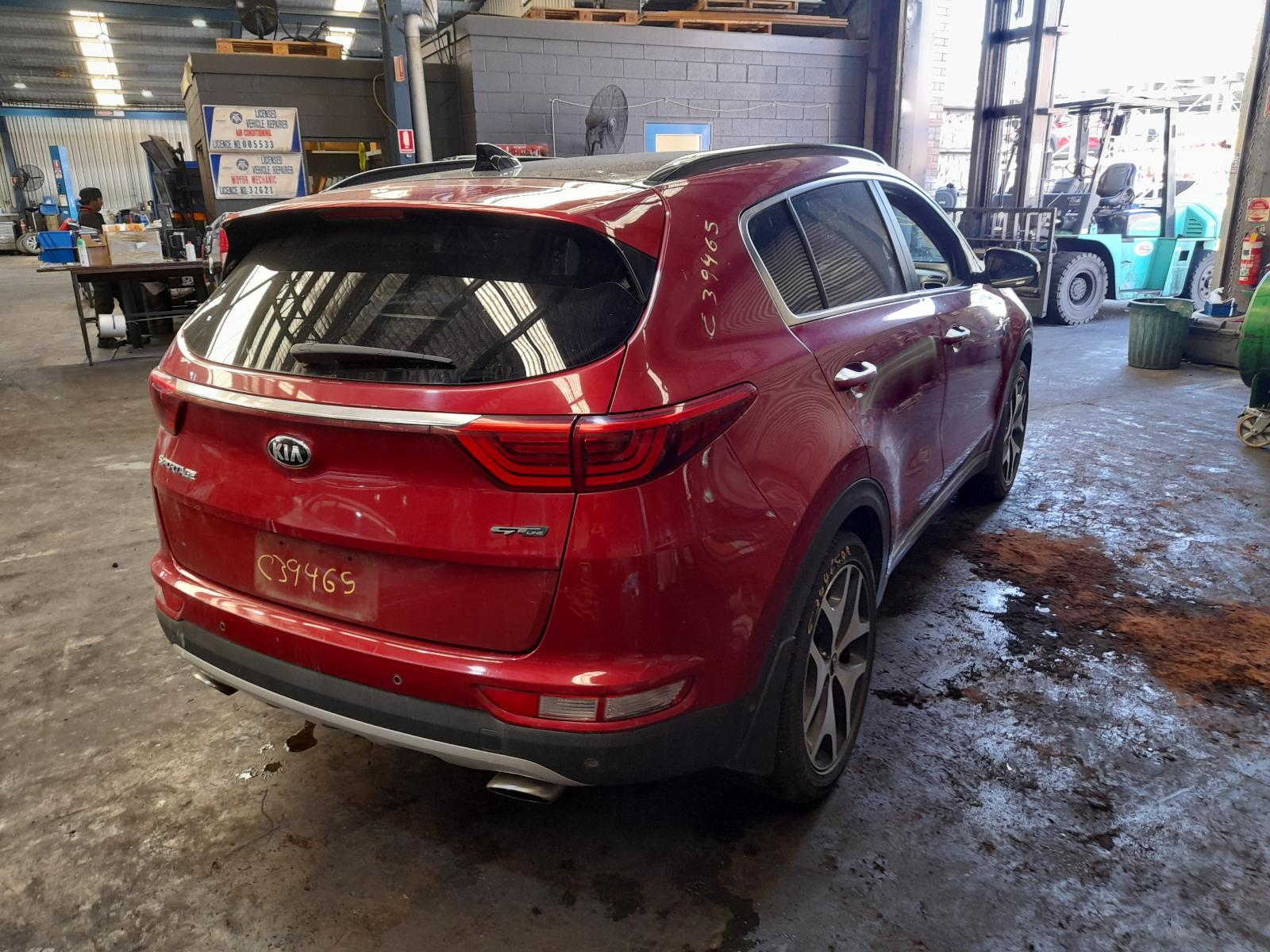 View Auto part Right Front Door Kia Sportage 2017