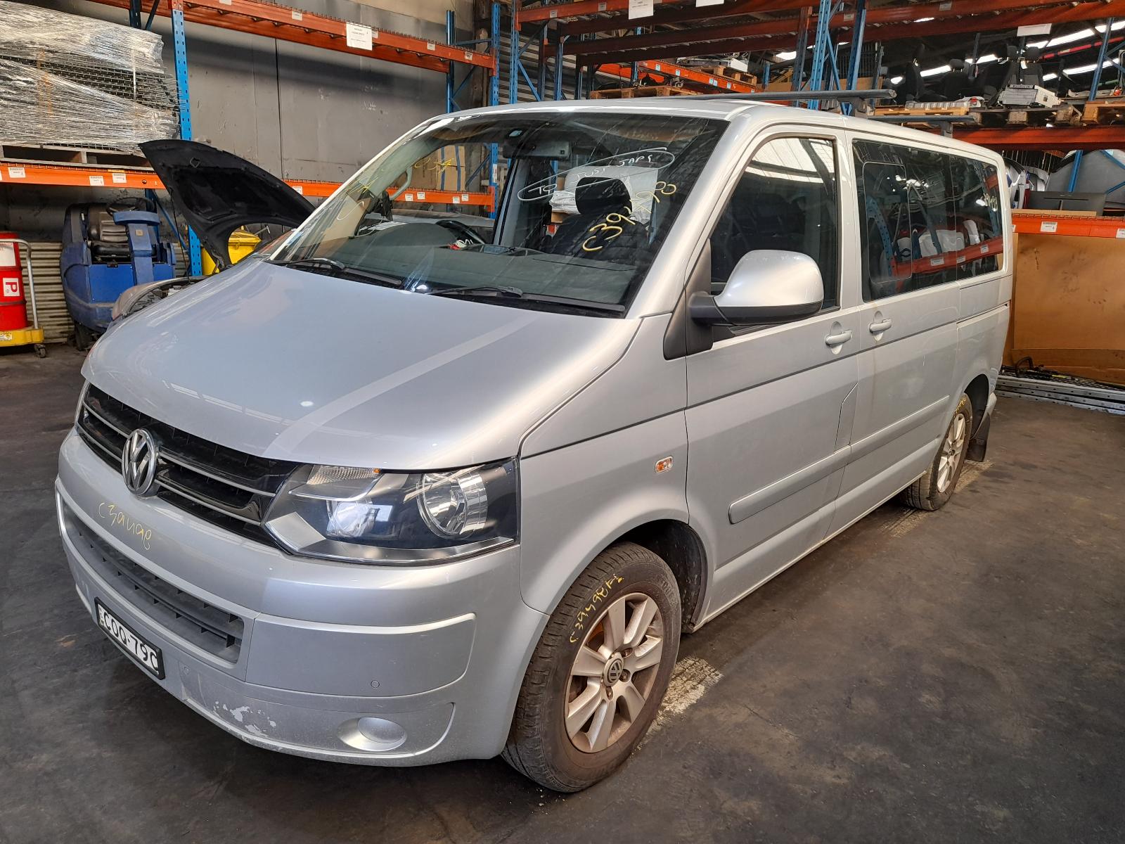 View Auto part Engine Volkswagen Transporter 2013