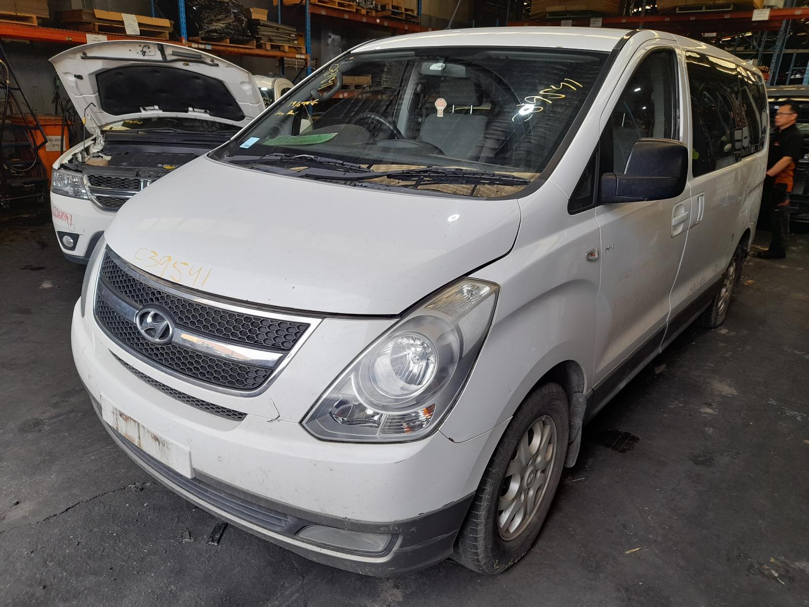 View Auto part Wiper Motor Hyundai Iload/imax 2014