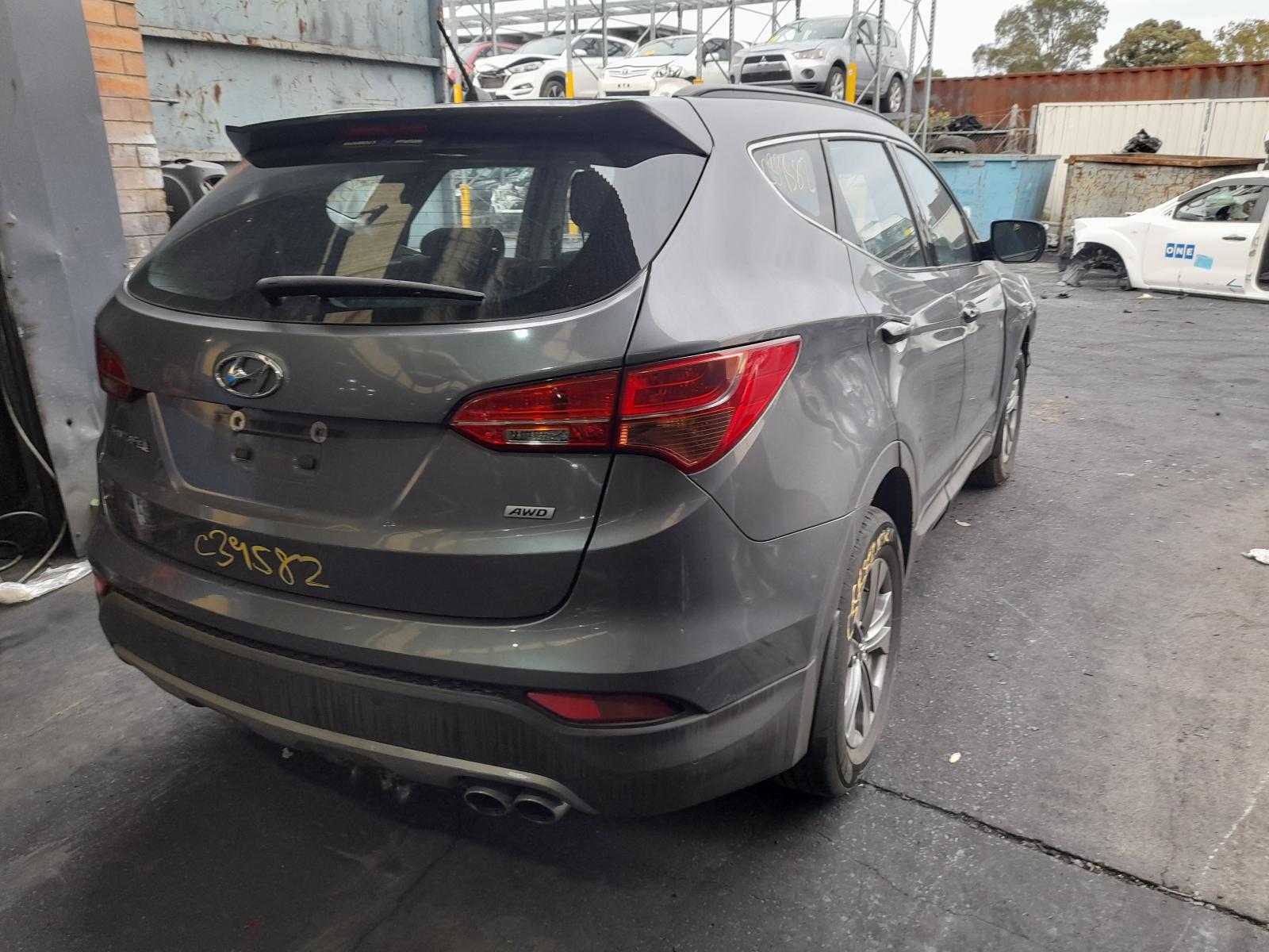 View Auto part R/Bar Bracket/Reinfo Hyundai Santa Fe 2014