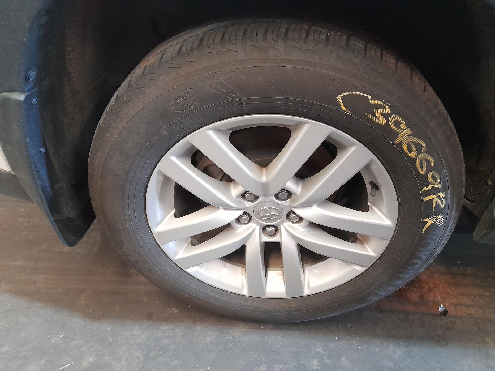 2014 Toyota Kluger Wheel Mag View Auto part Wheel Mag Toyota Kluger 2014