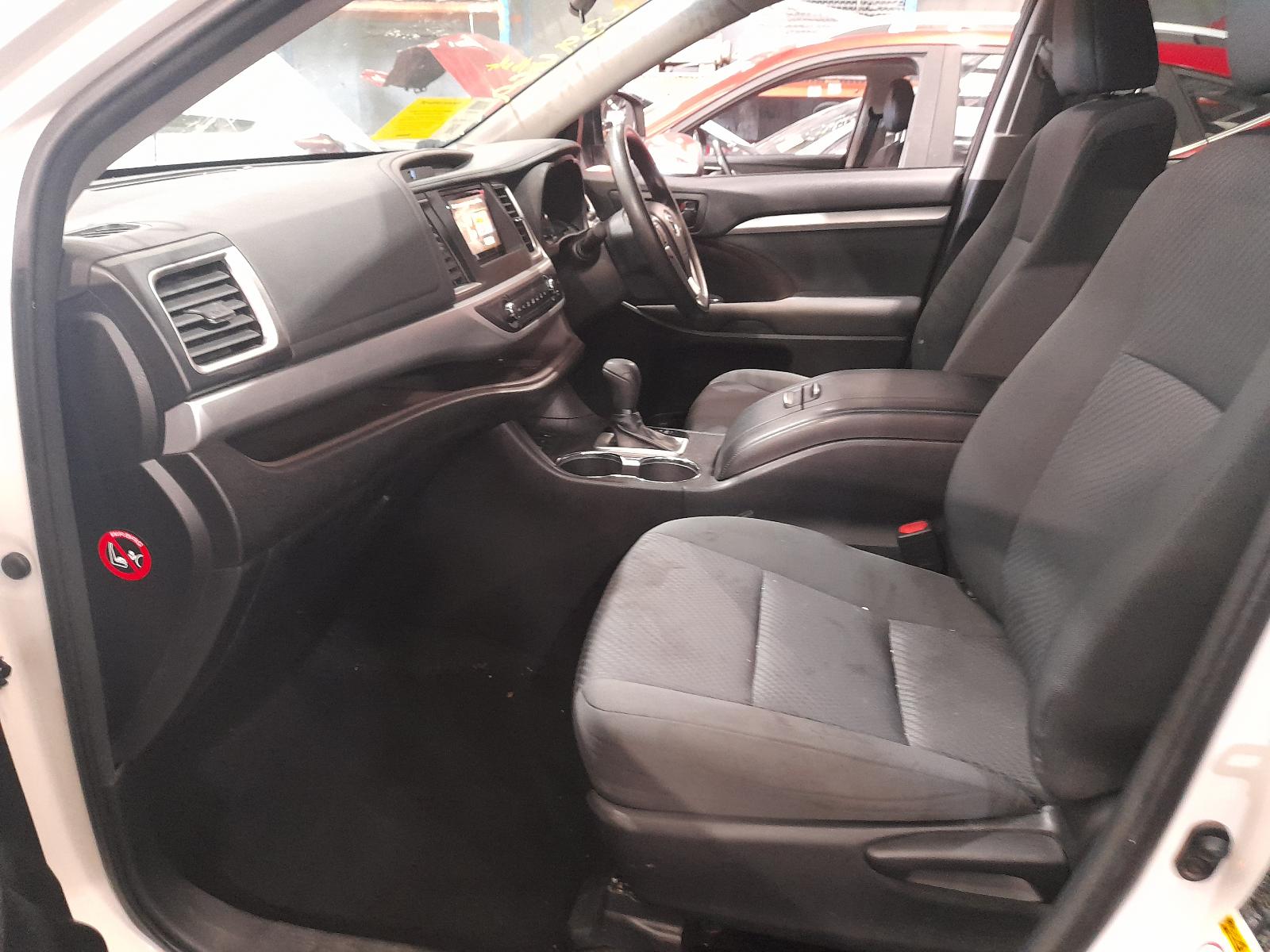 2014 Toyota Kluger Wheel Mag View Auto part Wheel Mag Toyota Kluger 2014