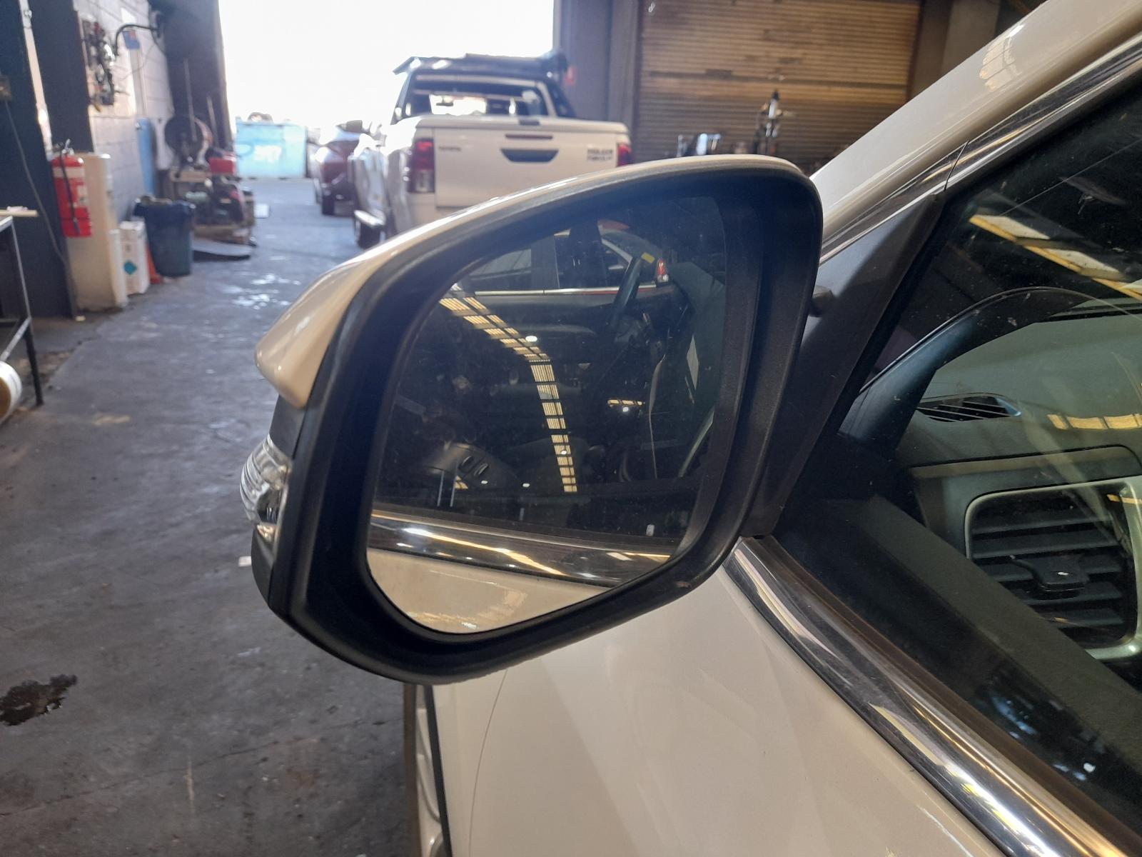 2014 Toyota Kluger Wheel Mag View Auto part Wheel Mag Toyota Kluger 2014
