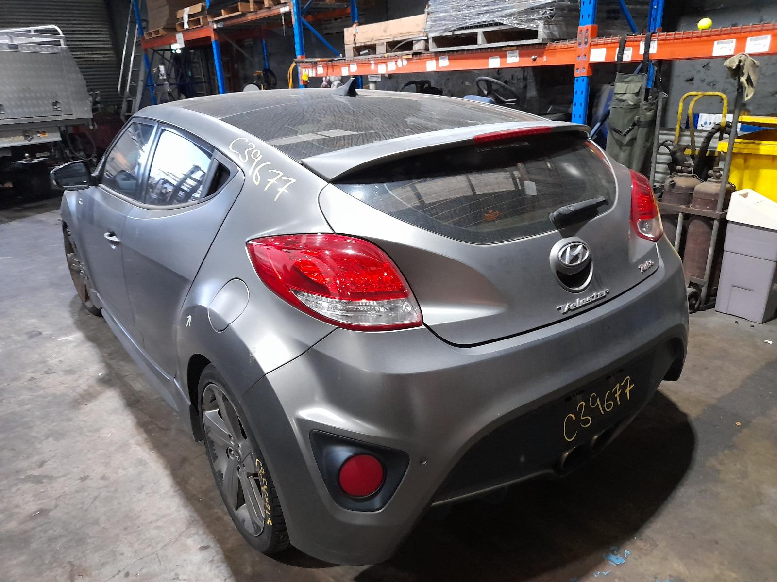 View Auto part Catalytic Converter Hyundai Veloster 2014