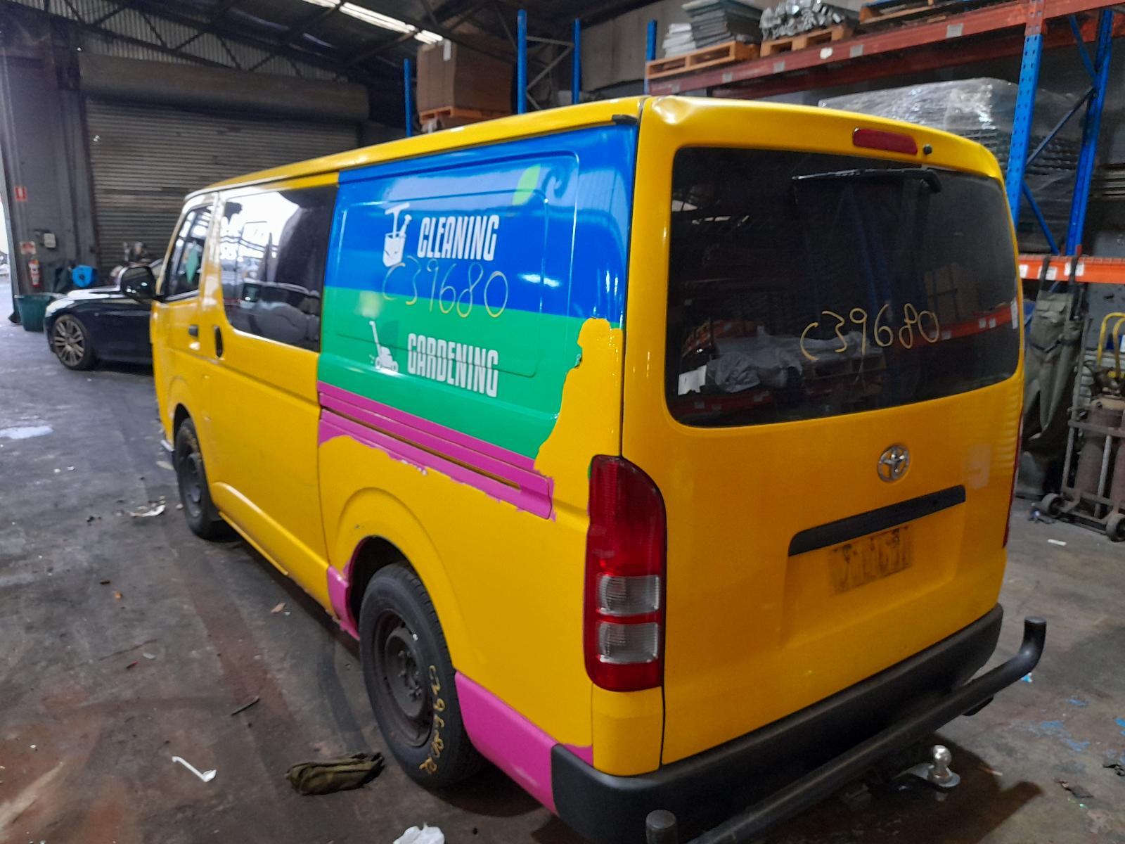 View Auto part Rear/Tailgate Glass Toyota Hiace 2017
