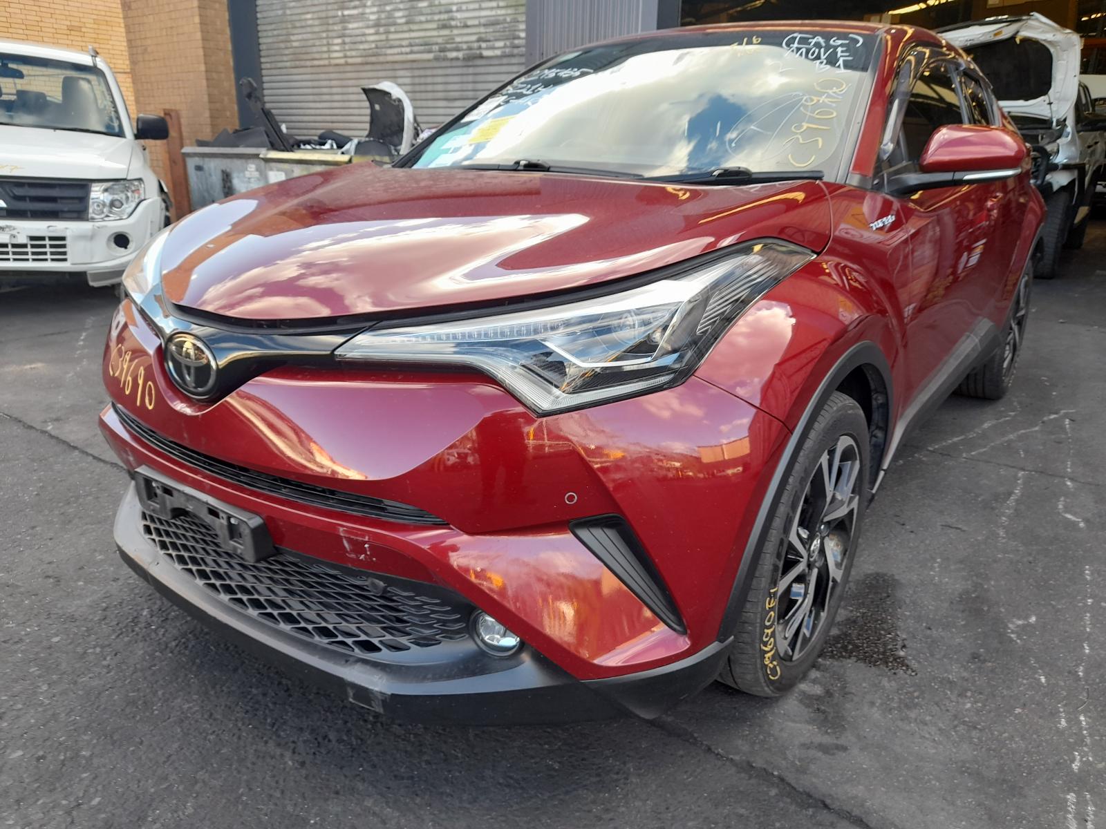 View Auto part Engine Toyota C-hr 2018