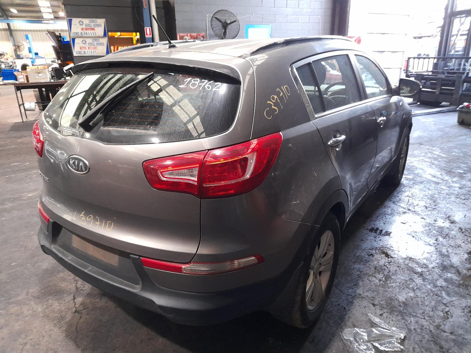 View Auto part Engine Kia Sportage 2011
