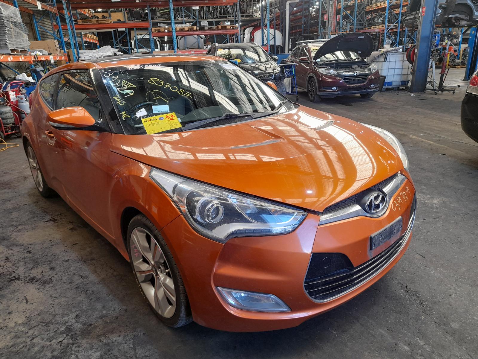 View Auto part Catalytic Converter Hyundai Veloster 2013
