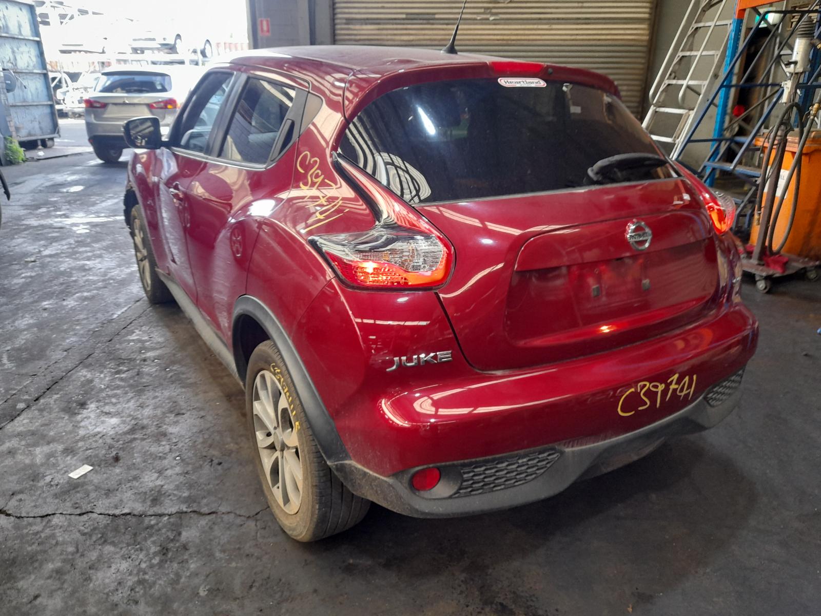 View Auto part Right Front Door Nissan Juke 2016