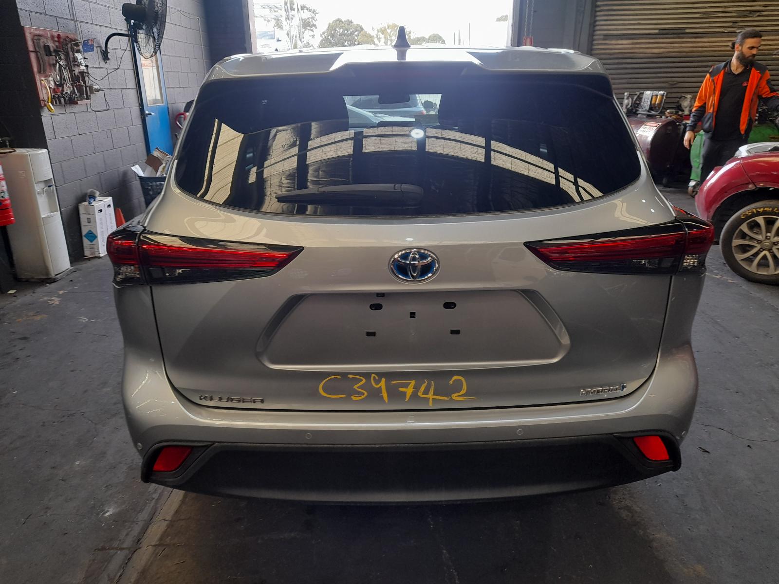 View Auto part Right Taillight Toyota Kluger 2023