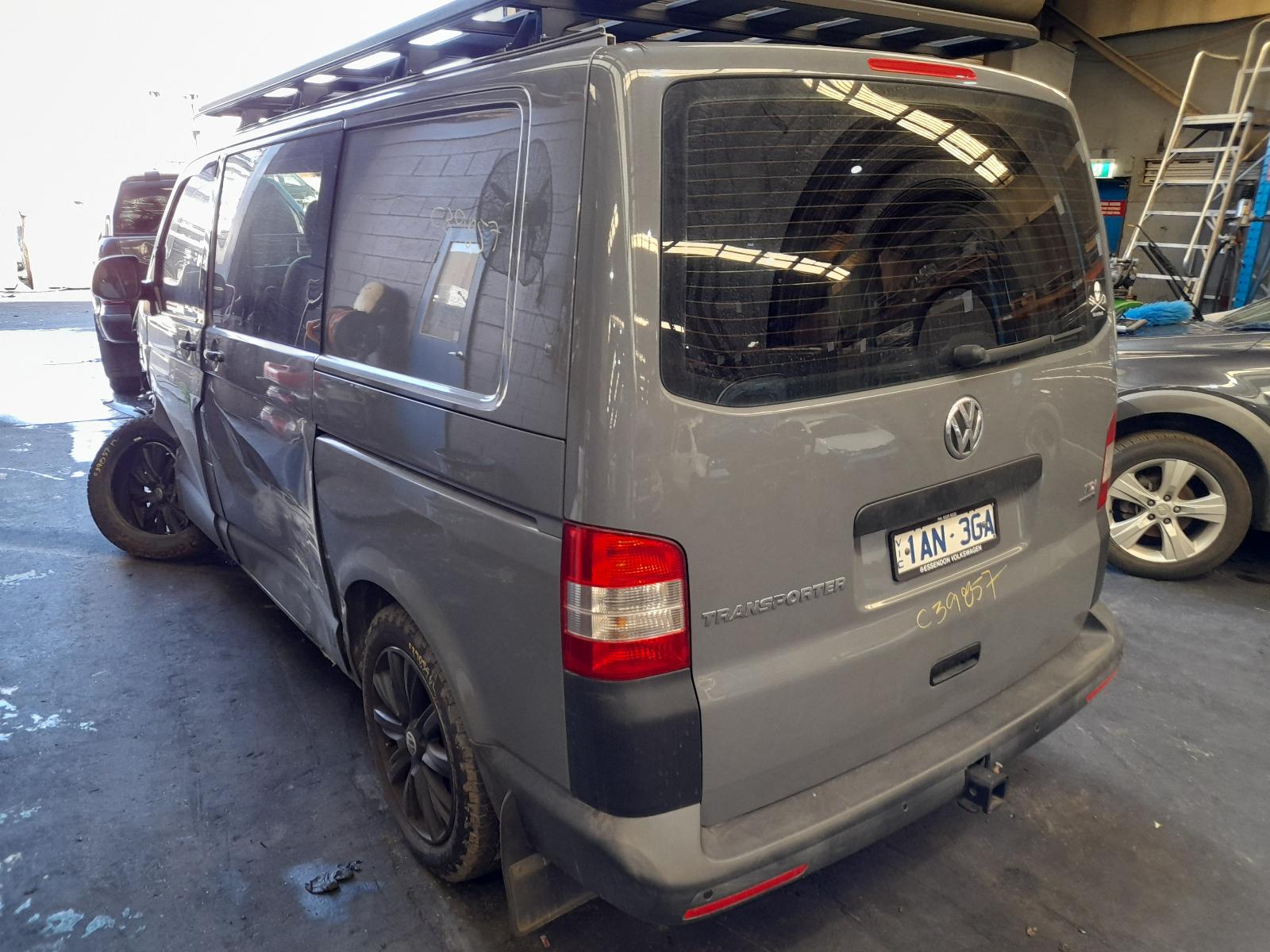 View Auto part Engine Volkswagen Transporter 2013