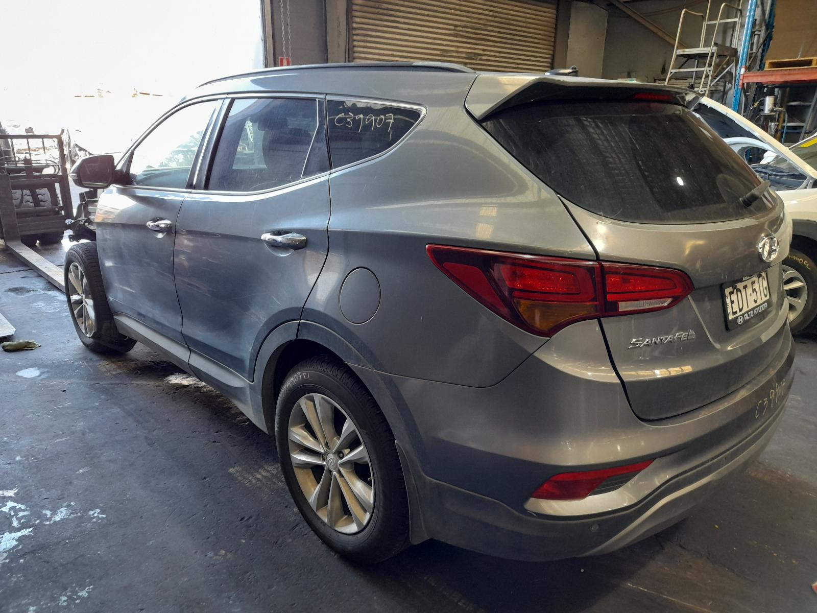 View Auto part Throttle Body Hyundai Santa Fe 2016