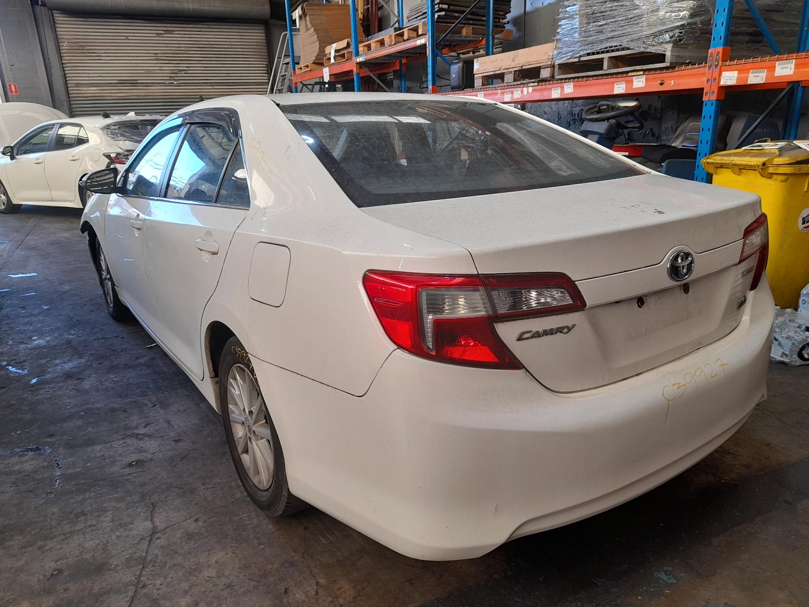 View Auto part Right Indicator/Fog/Side Toyota Camry 2012