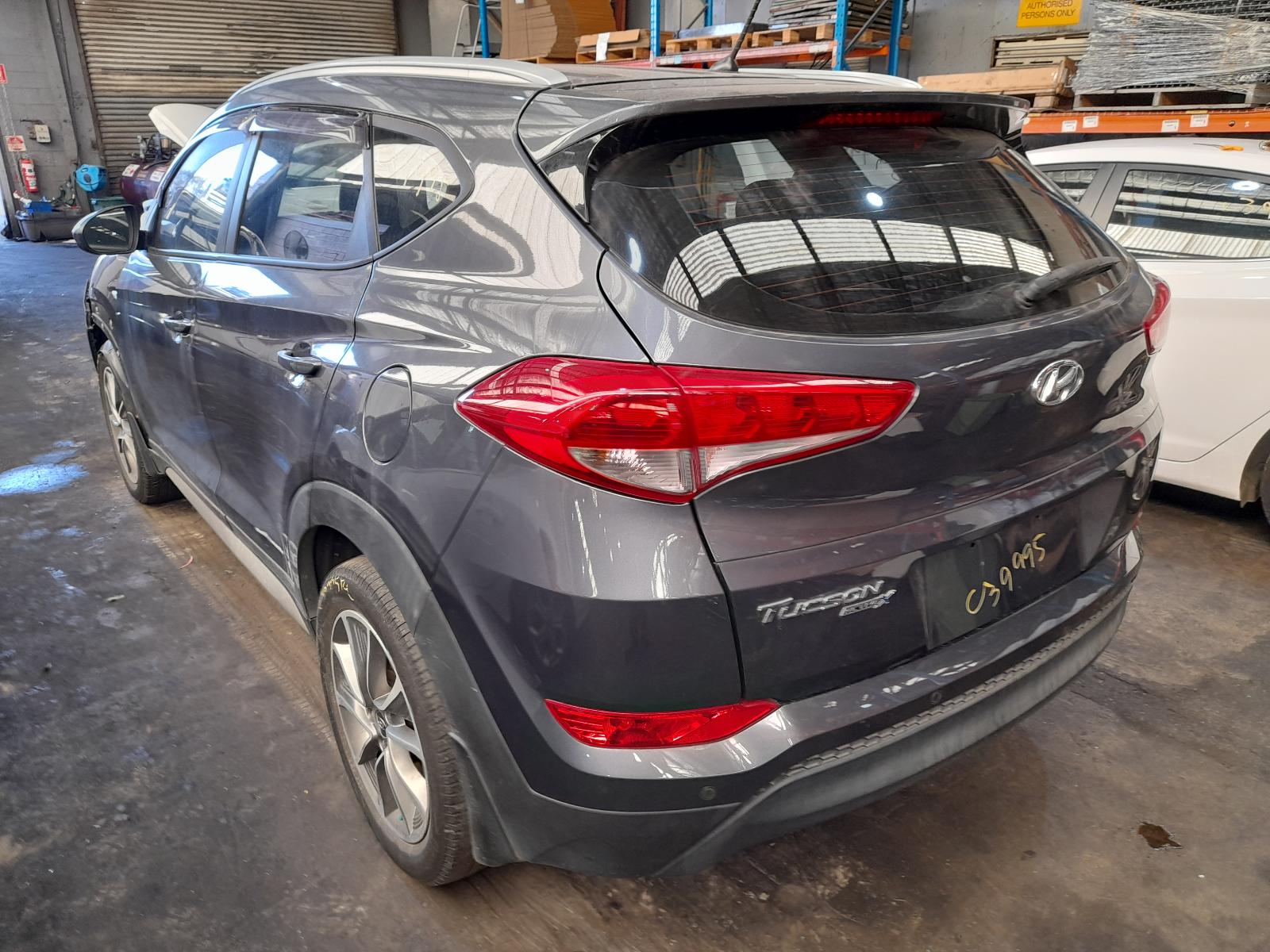 View Auto part Engine Hyundai Tucson 2017