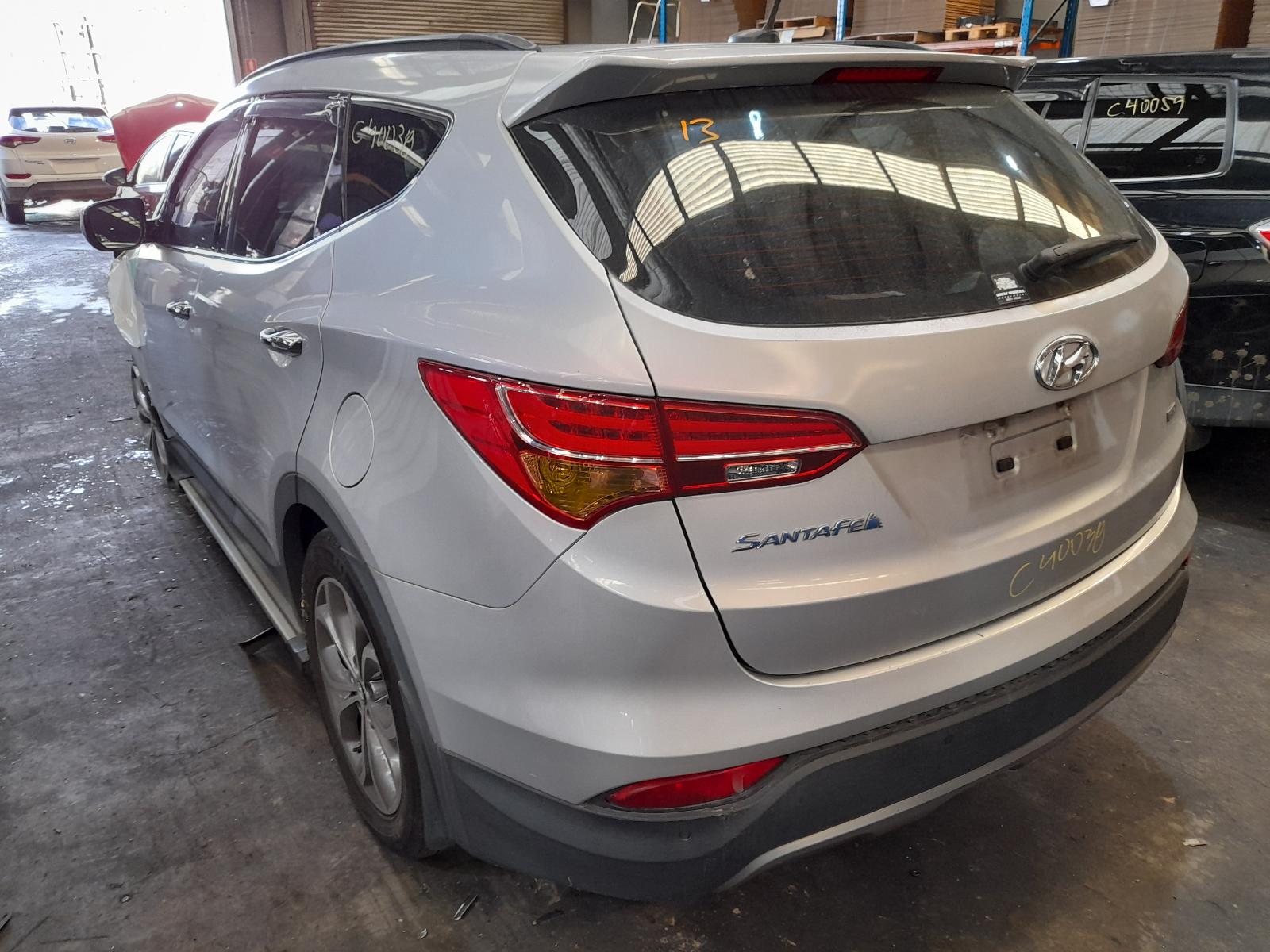 View Auto part Differential Centre Hyundai Santa Fe 2013