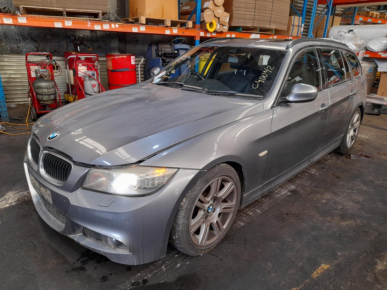 View Auto part Bonnet Bmw 3 Series 2010