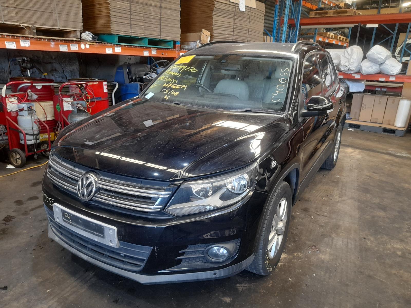 View Auto part Left Front Door Volkswagen Tiguan 2012
