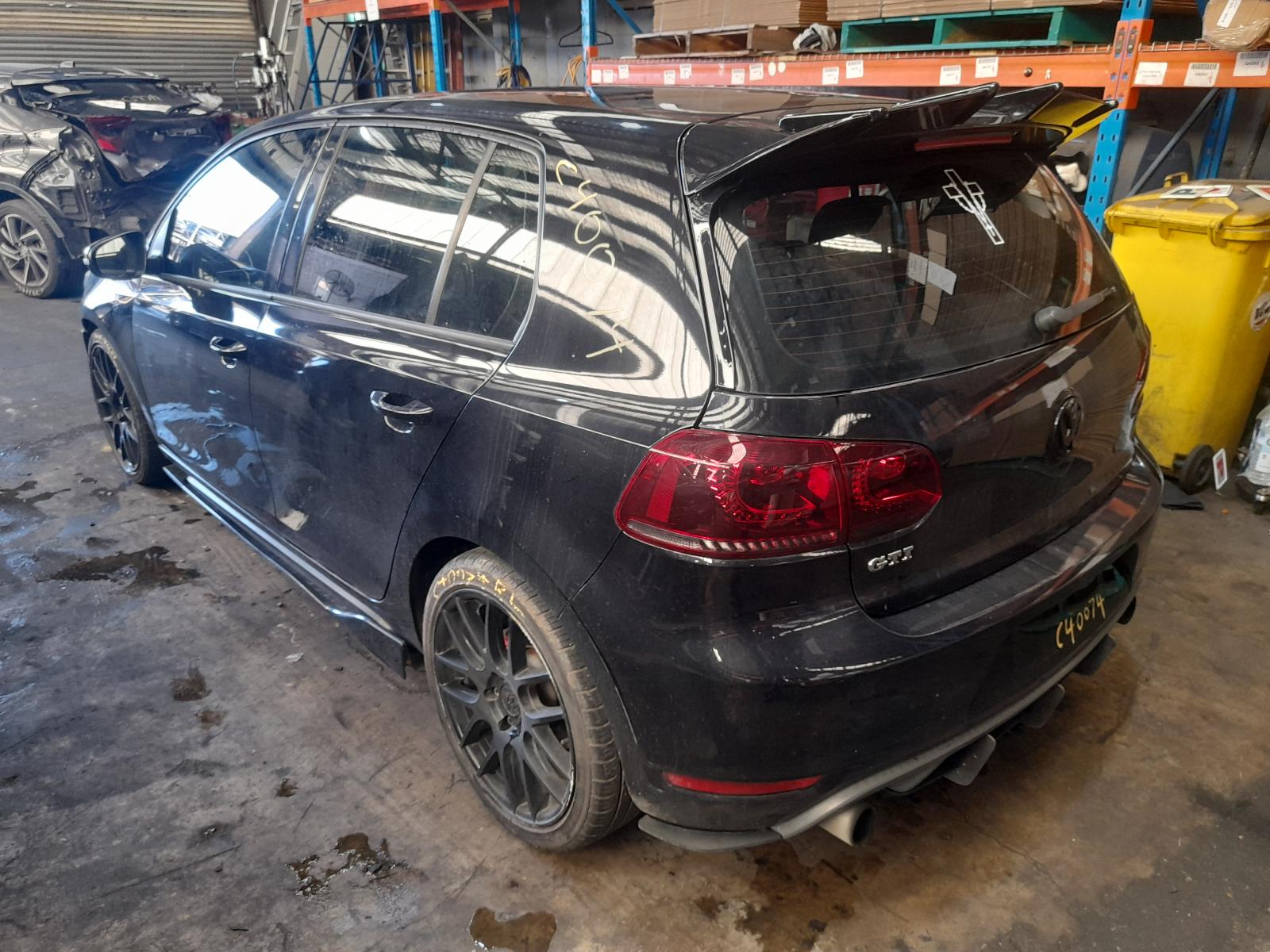 View Auto part Bonnet Volkswagen Golf 2011