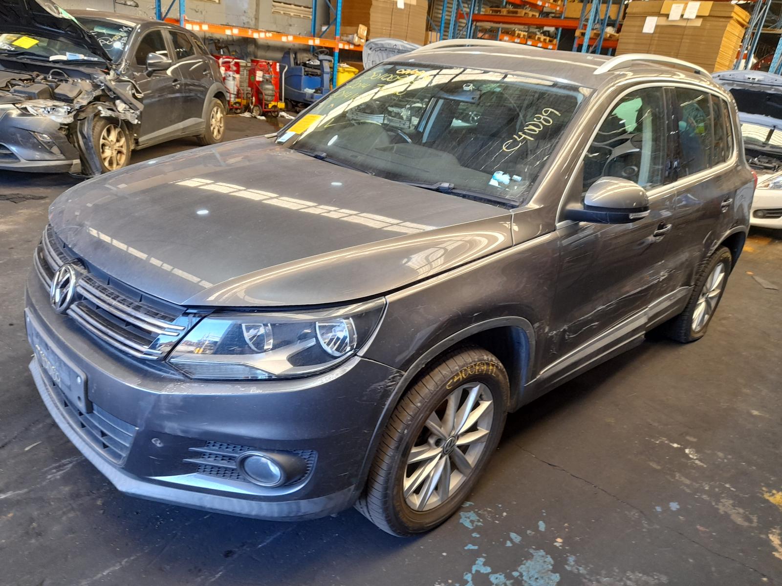 View Auto part Wheel Mag Volkswagen Tiguan 2014
