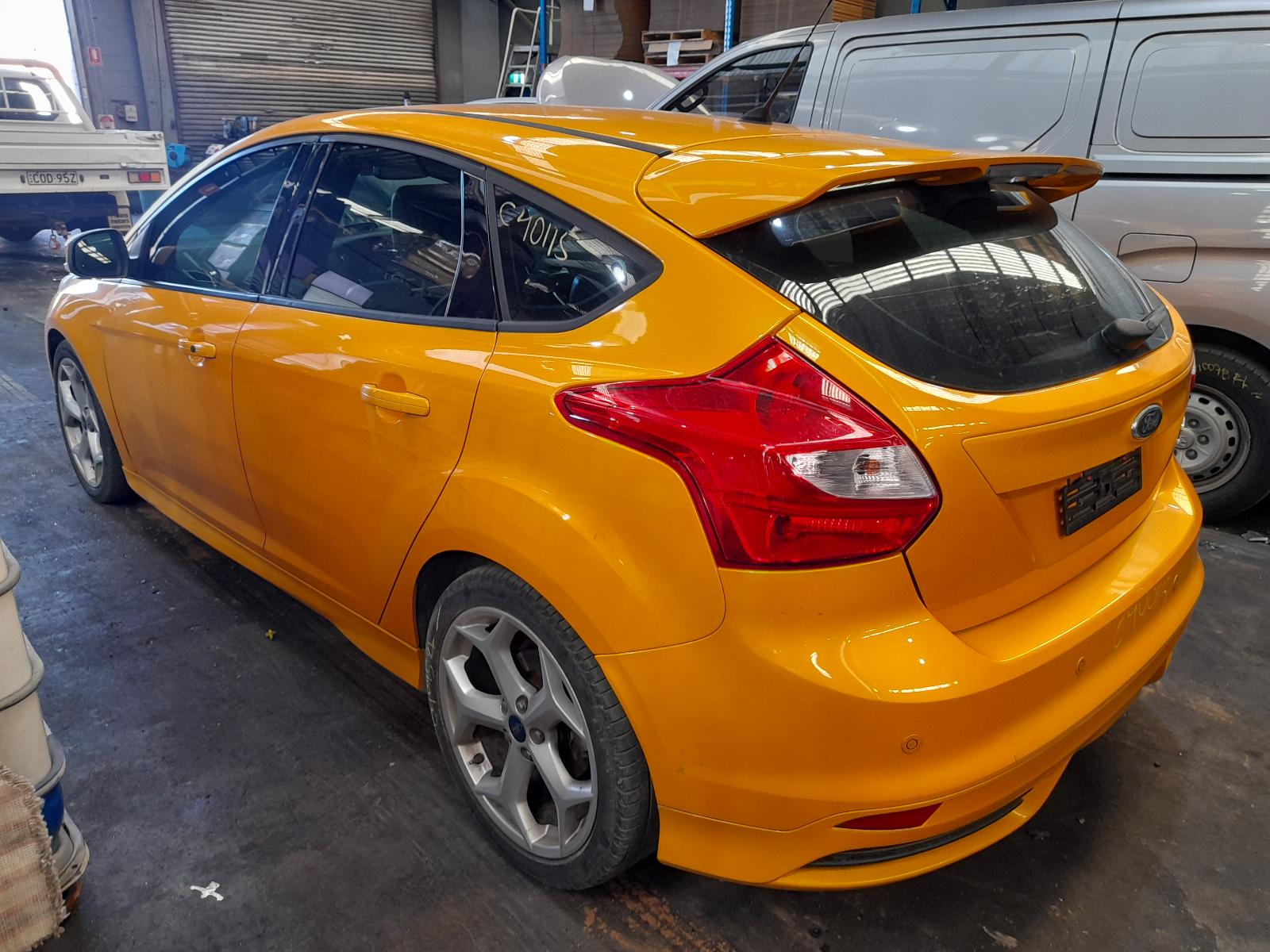 View Auto part A/C Condenser Ford Focus 2012