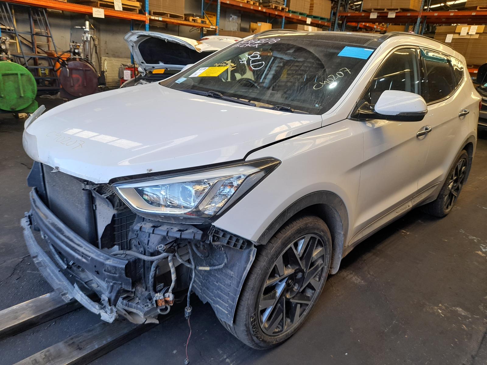 2014 Hyundai Santa Fe Right Front Door View Auto part Right Front Door Hyundai Santa Fe 2014