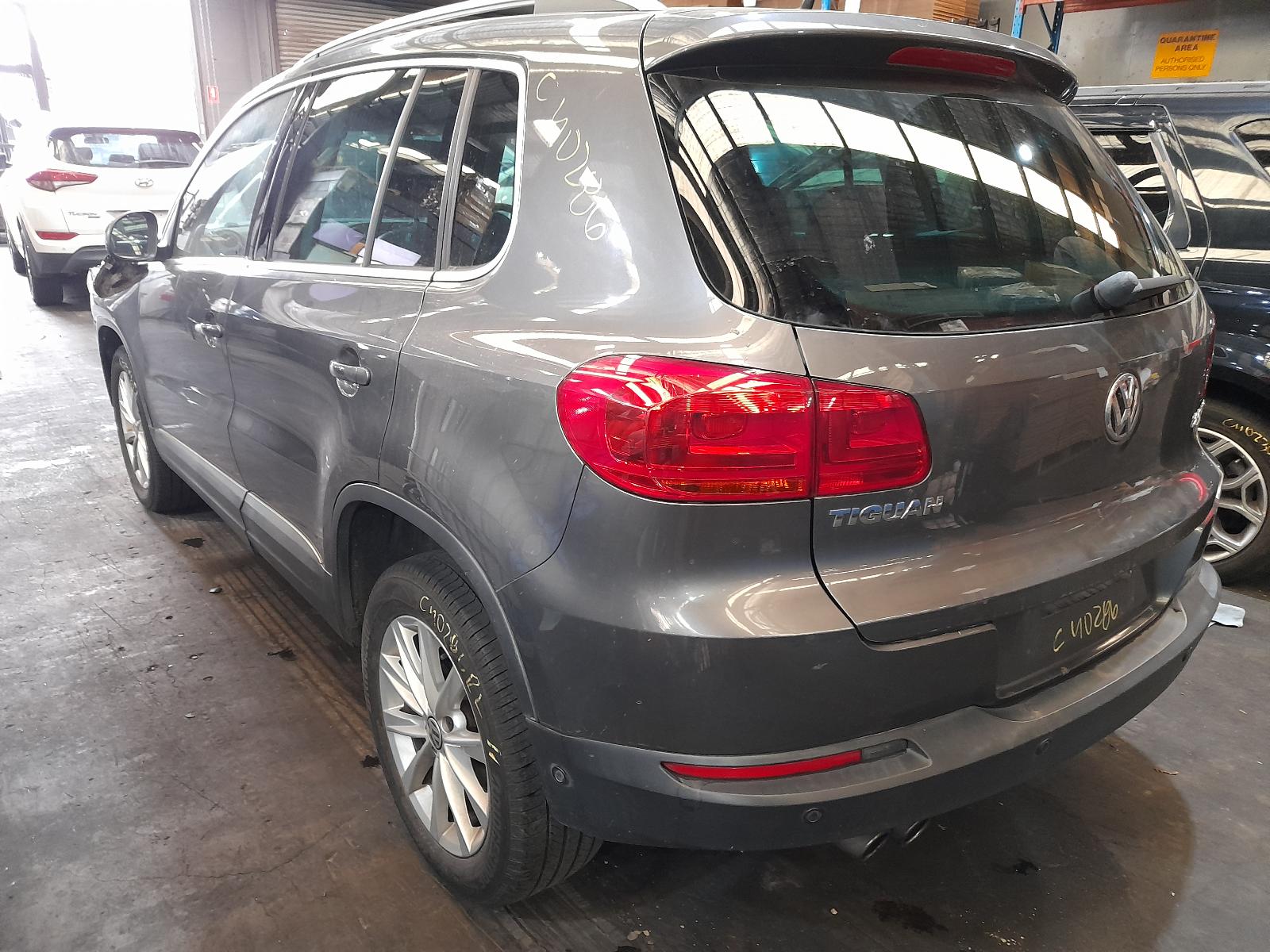 View Auto part Engine Volkswagen Tiguan 2012