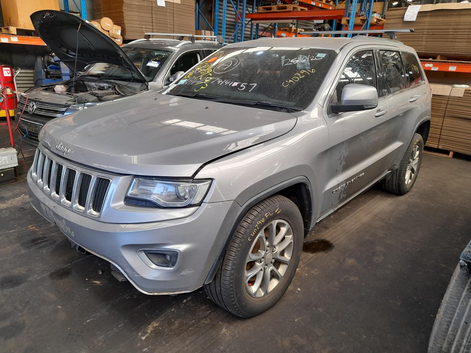 View Auto part Left Indicator/Fog/Side Jeep Grandcherokee 2015