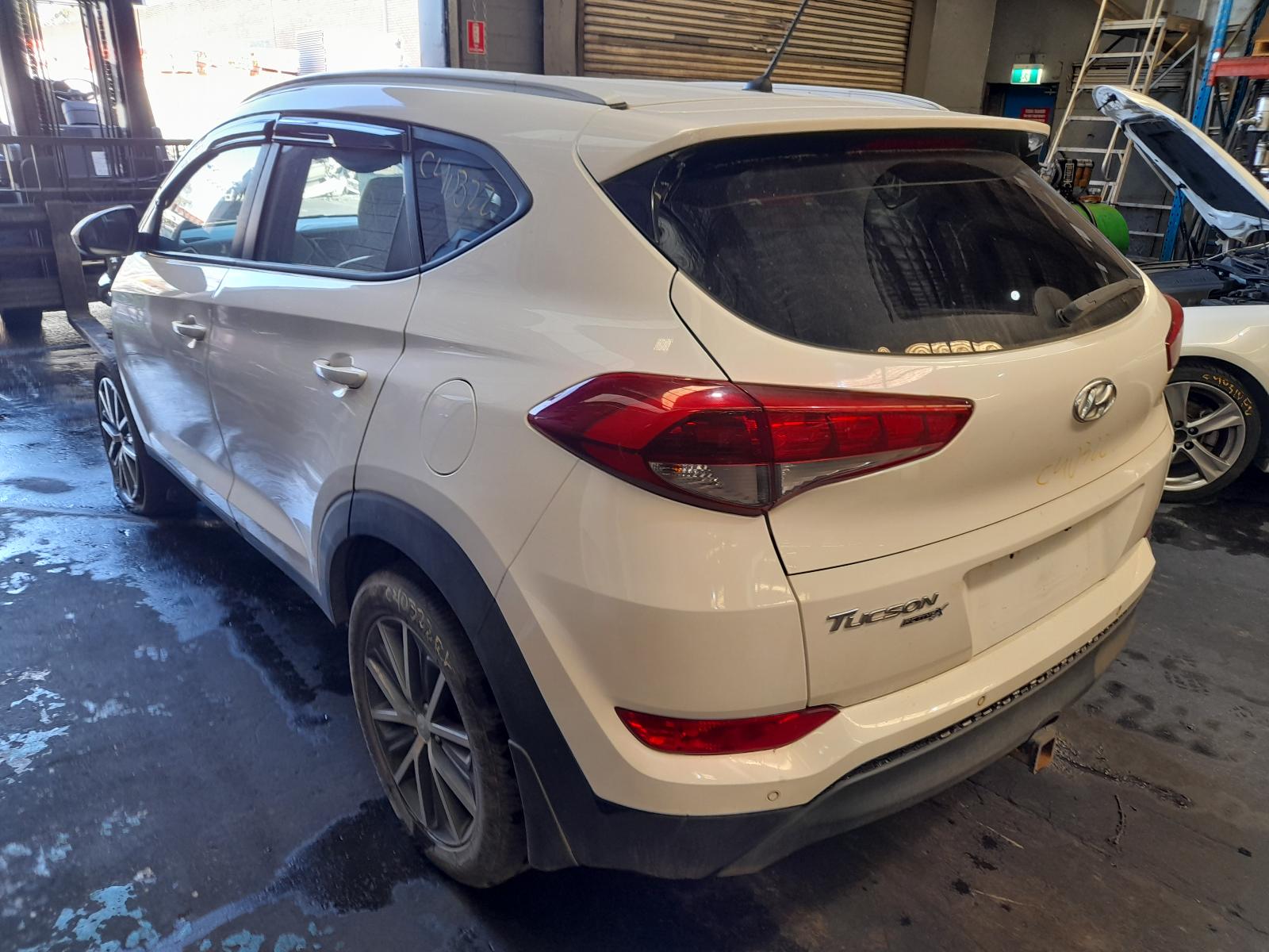 View Auto part Right Door Mirror Hyundai Tucson 2015