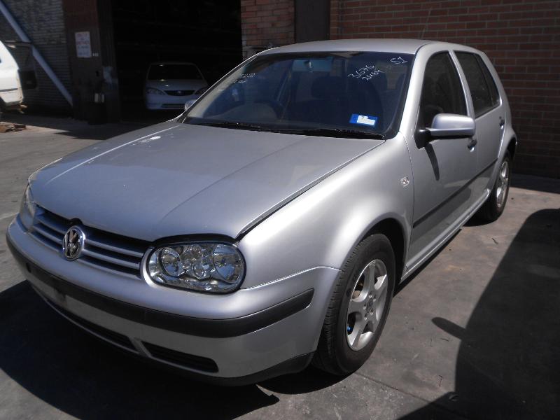 View Auto part Bonnet Hinge/Strut Volkswagen Golf 2002