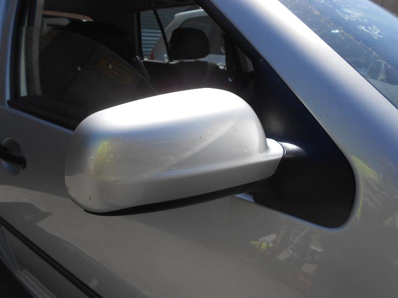 View Auto part Bonnet Hinge/Strut Volkswagen Golf 2002