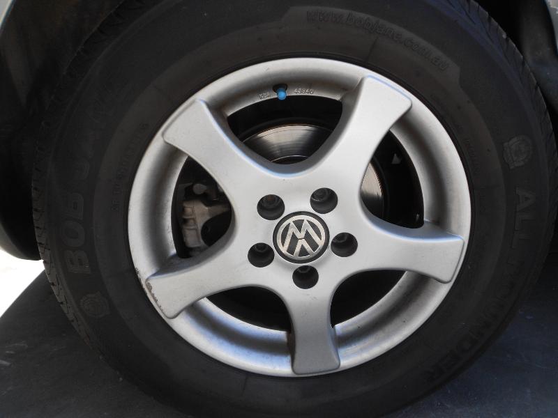 View Auto part Bonnet Hinge/Strut Volkswagen Golf 2002