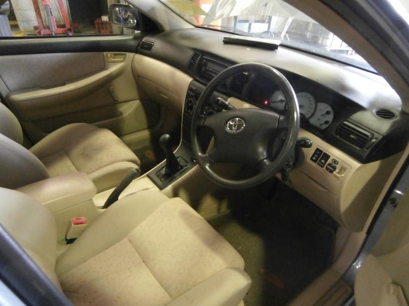 View Auto part Console Toyota Corolla 2004