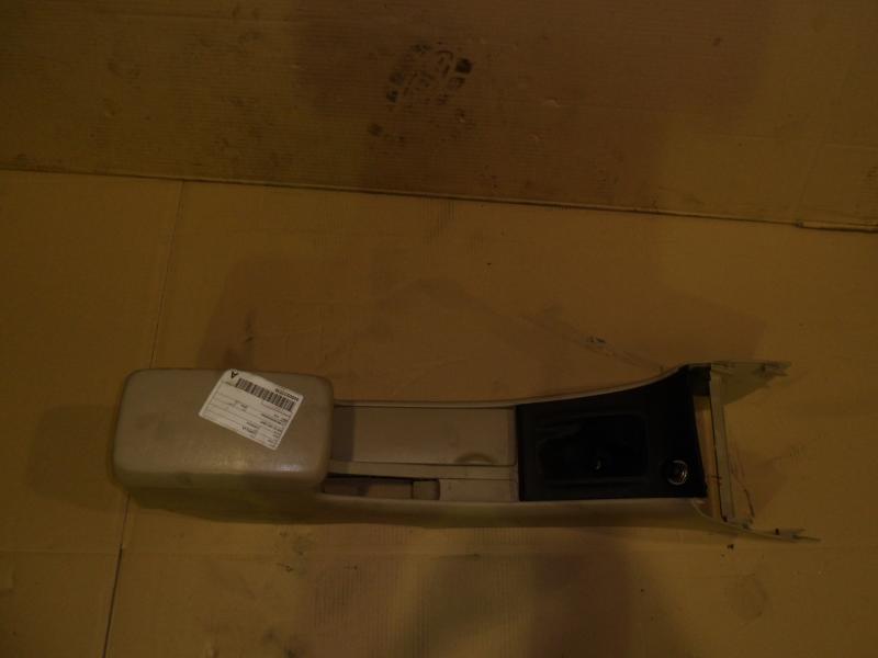 View Auto part Console Toyota Corolla 2004