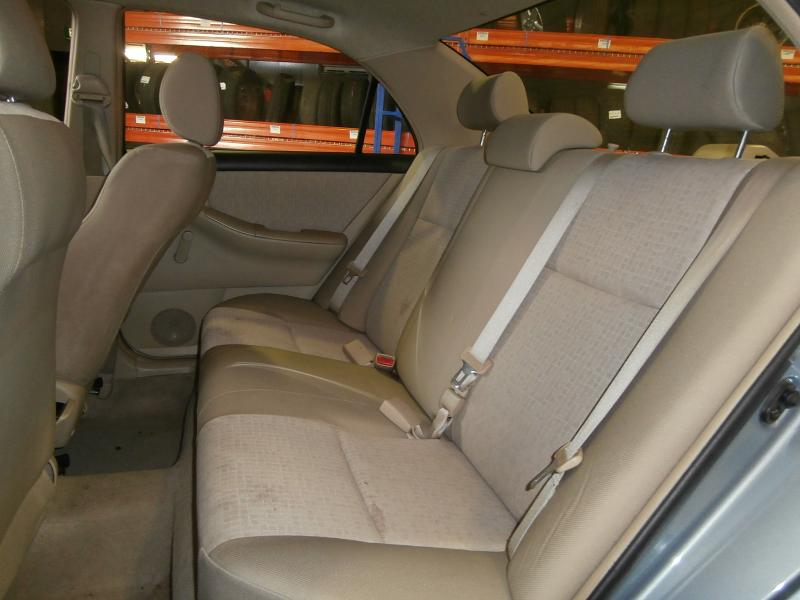 View Auto part Console Toyota Corolla 2004