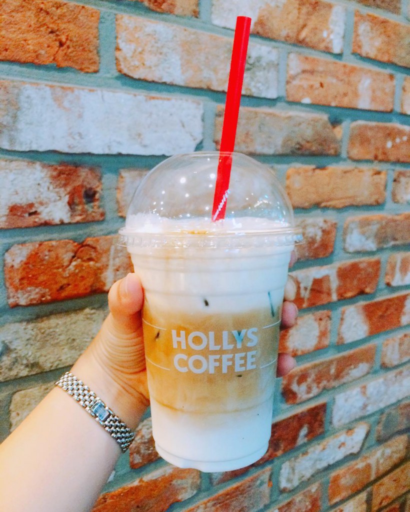 hollys coffee 3