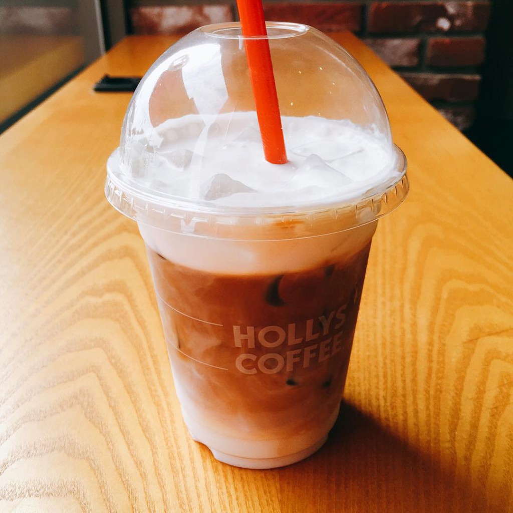 hollys coffee 11