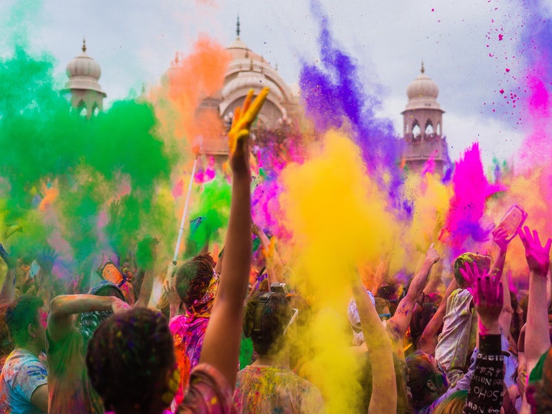 Holi in Delhi | Kesari Tours | holi 2019