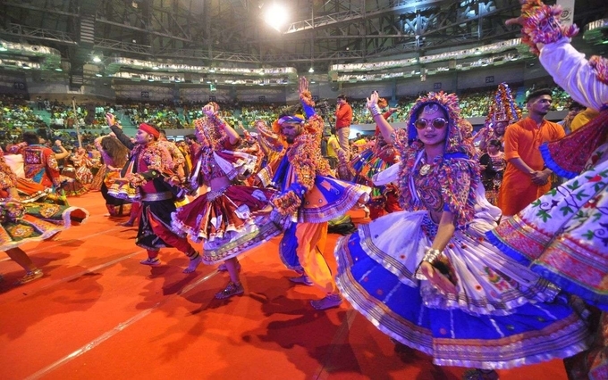 celebrations of navratri in gujarat - CELEBRATIONS OF NAVRATRI IN INDIA
