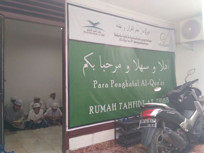 Kitabisa! - WAKAF RUMAH TAHFIDZ AT THIBB