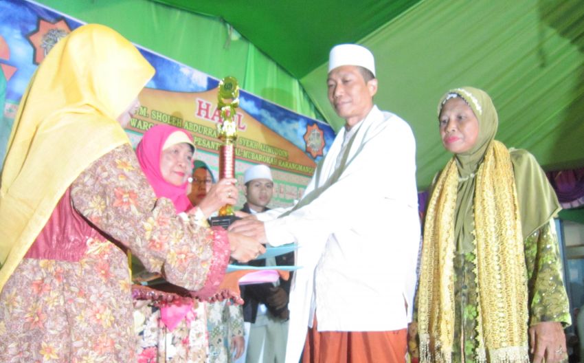 (Foto Dokumentasi Dalam Rangka Haul Sesepuh Pondok Pesantren Al-Mubarokah Serta Khitanan Massal Anak Yatim Piatu dan Dhu'afah Tahun 2016)