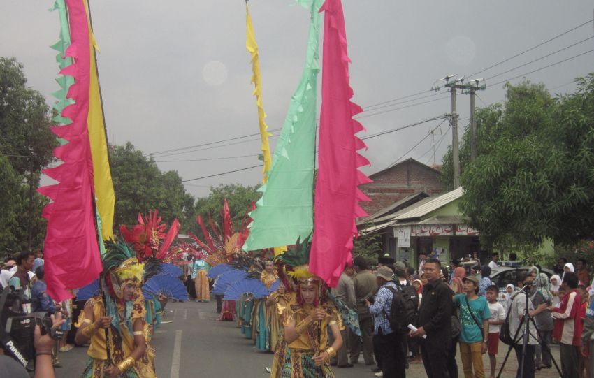 (Foto Dokumentasi Dalam Rangka Haul Sesepuh Pondok Pesantren Al-Mubarokah Serta Khitanan Massal Anak Yatim Piatu dan Dhu'afah Tahun 2016)