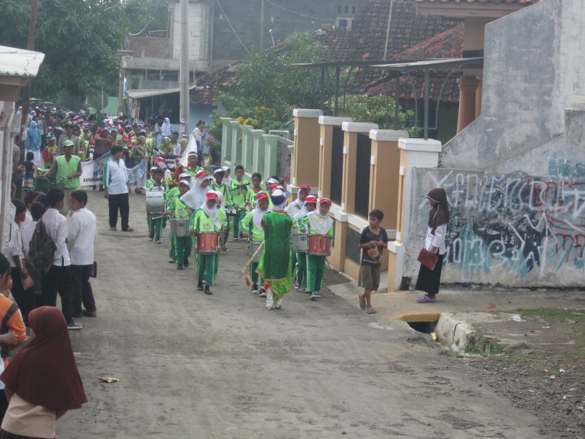 (Foto Dokumentasi Dalam Rangka Haul Sesepuh Pondok Pesantren Al-Mubarokah Serta Khitanan Massal Anak Yatim Piatu dan Dhu'afah Tahun 2016)