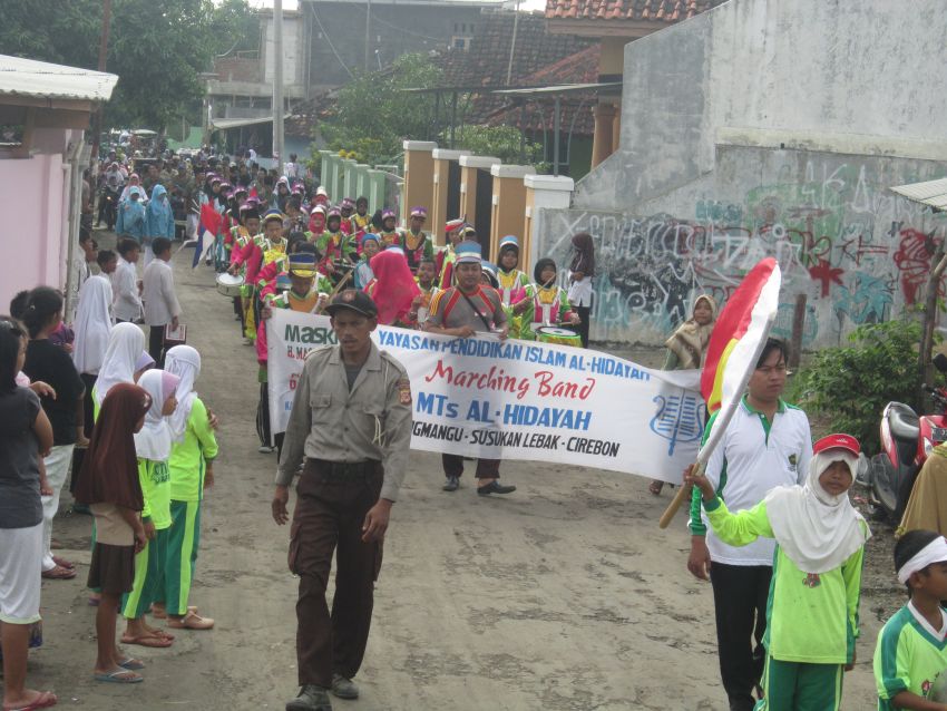 (Foto Dokumentasi Dalam Rangka Haul Sesepuh Pondok Pesantren Al-Mubarokah Serta Khitanan Massal Anak Yatim Piatu dan Dhu'afah Tahun 2016)