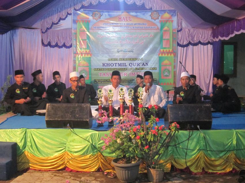 a699f65f328437dcc103c64d64ad69e10b7dfc60(Foto Dokumentasi Dalam Rangka Haul Sesepuh Pondok Pesantren Al-Mubarokah Serta Khitanan Massal Anak Yatim Piatu dan Dhu'afah Tahun 2016)
