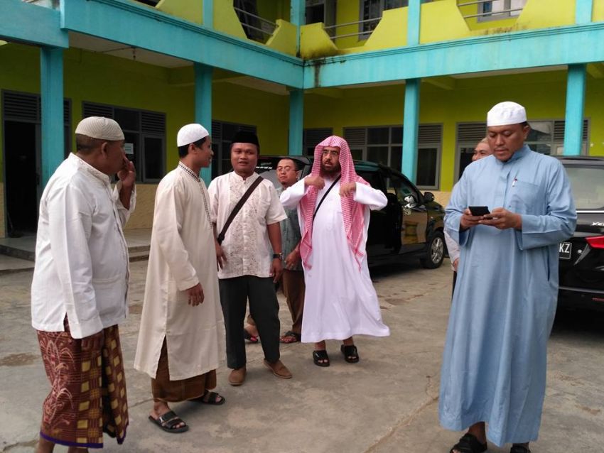(Foto Dokumentasi Dalam Rangka Haul Sesepuh Pondok Pesantren Al-Mubarokah Serta Khitanan Massal Anak Yatim Piatu dan Dhu'afah Tahun 2016)