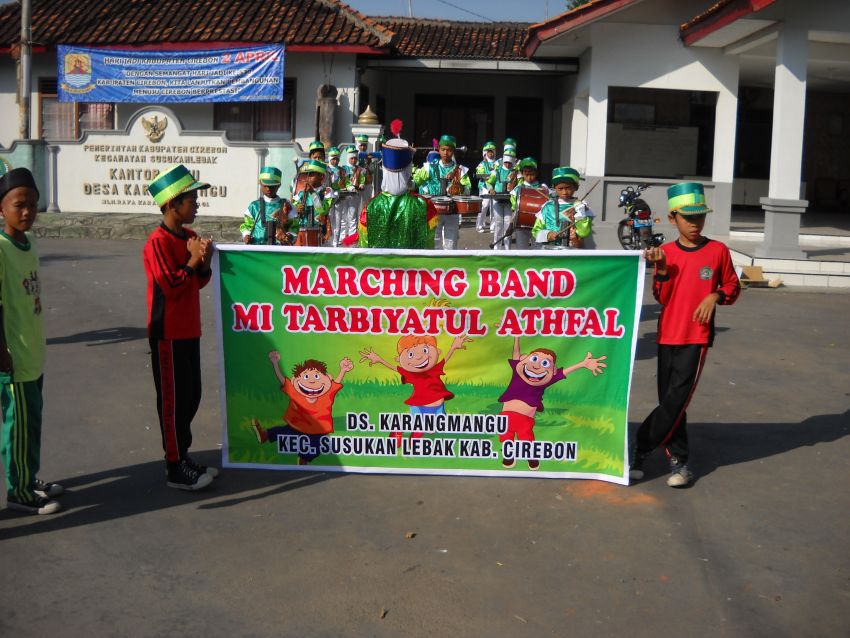 (Foto Dokumentasi Dalam Rangka Haul Sesepuh Pondok Pesantren Al-Mubarokah Serta Khitanan Massal Anak Yatim Piatu dan Dhu'afah Tahun 2016)