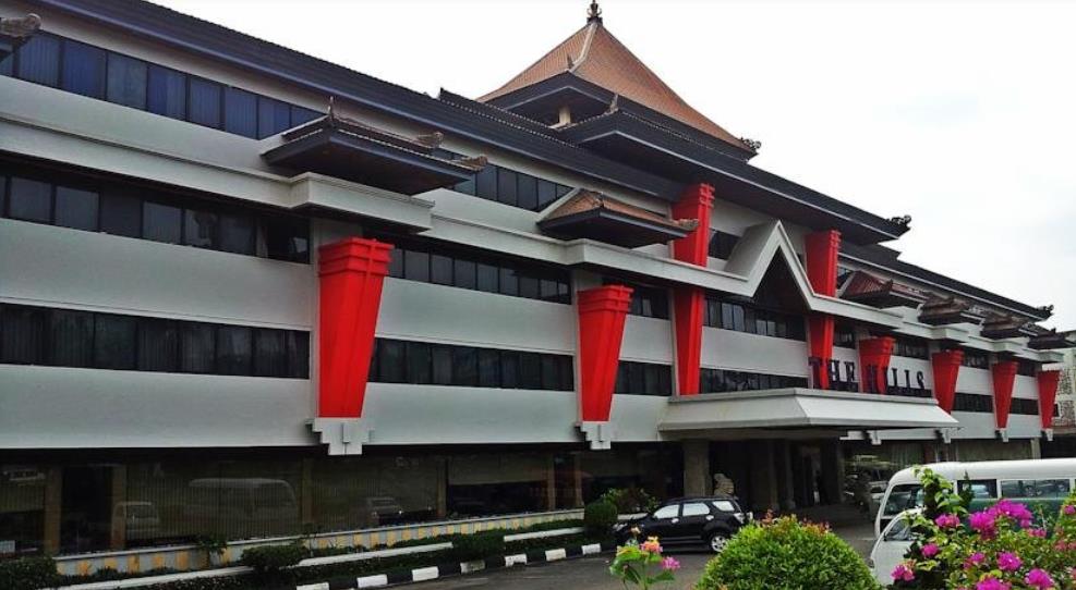 Batam | The Hills Hotel + 2-Way Ferry + Breakfast Batam | The Hills Hotel + 2-Way Ferry + Breakfast
