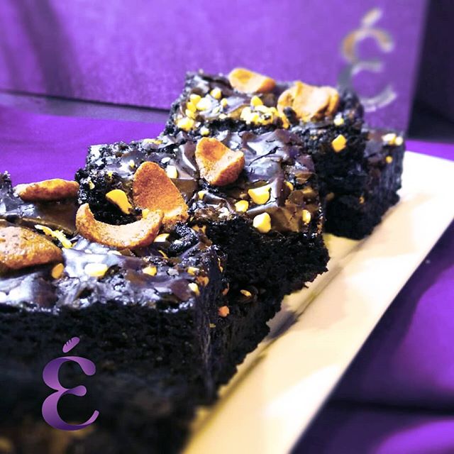 Momen - Momen Kue Manis